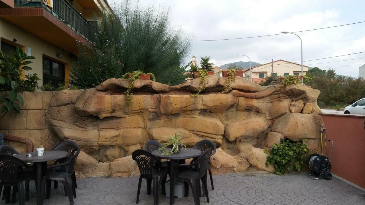 Hostal Sant Roc 博特阿瑞尔 外观 照片